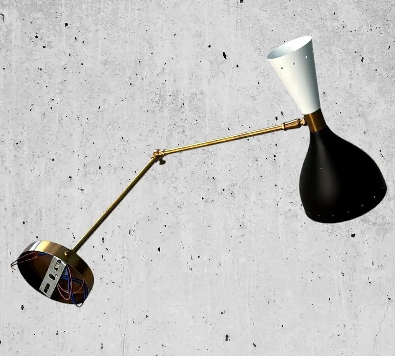 Coppia di applique in ottone e metallo in stile Stilnovo, anni 2000 7