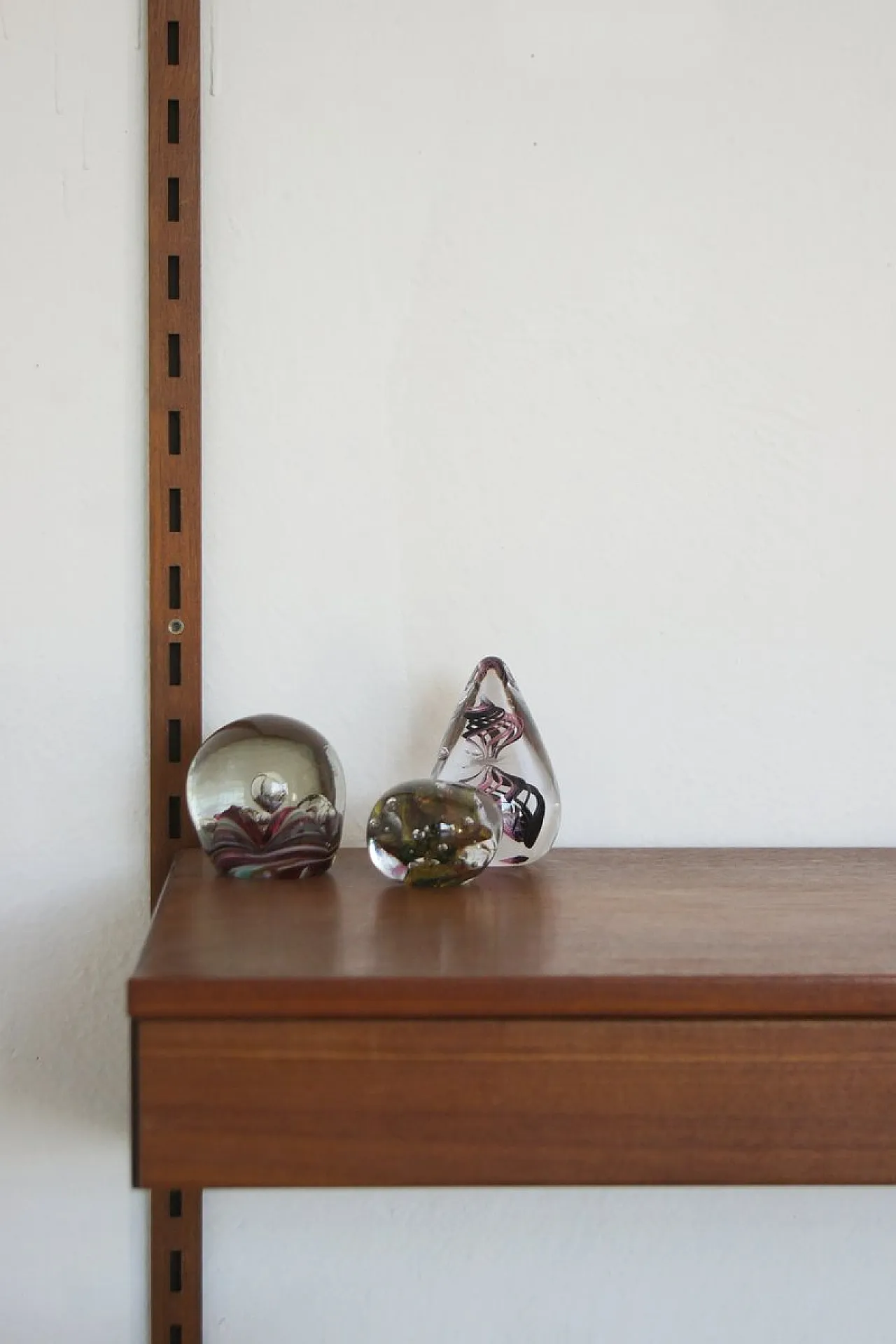 Mensole e scrivania di Kai Kristiansen per FM Mobler, anni '60 7