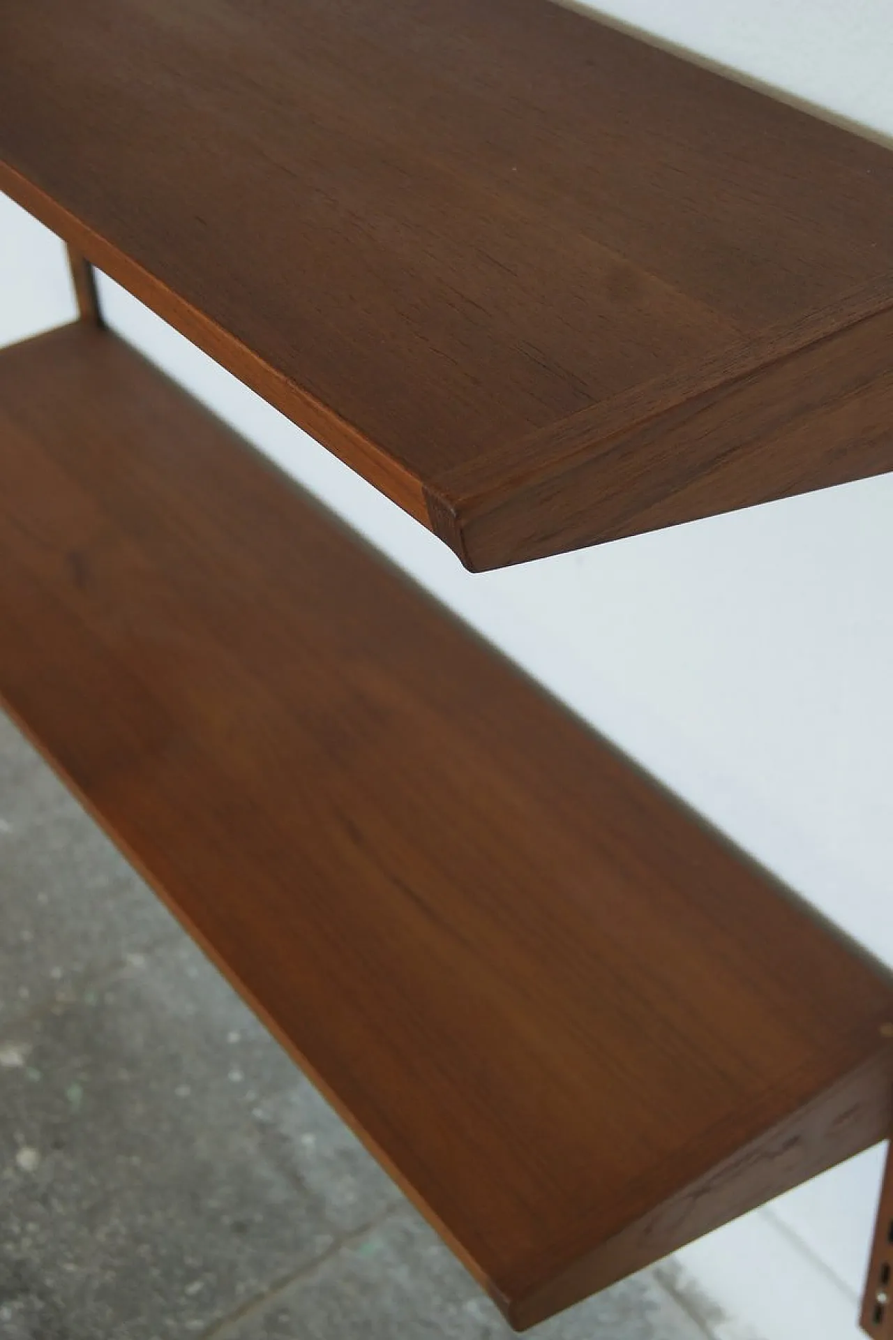 Mensole e scrivania di Kai Kristiansen per FM Mobler, anni '60 8