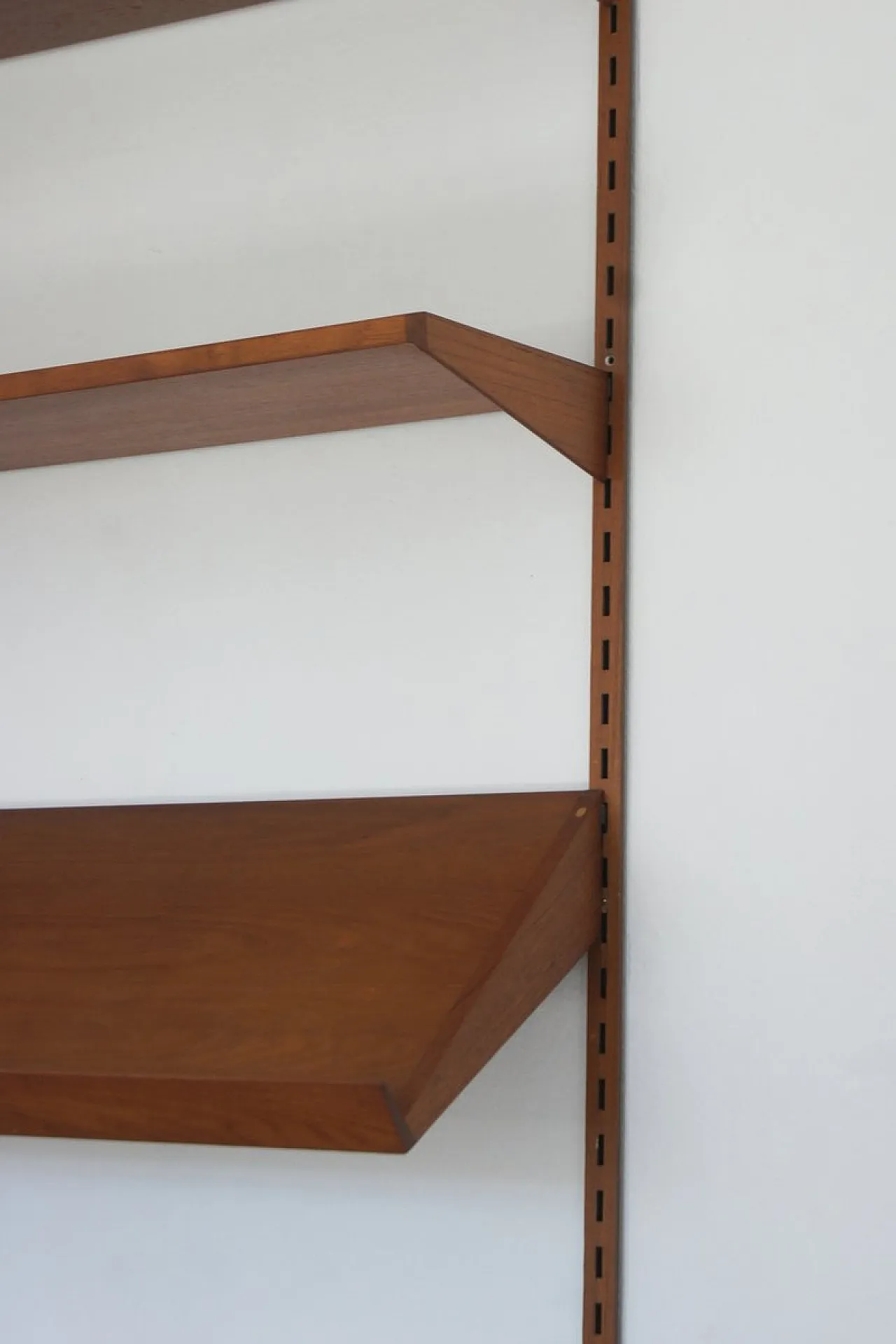 Mensole e scrivania di Kai Kristiansen per FM Mobler, anni '60 9