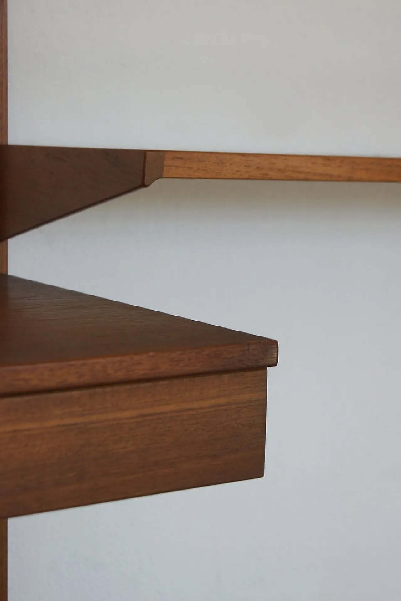 Mensole e scrivania di Kai Kristiansen per FM Mobler, anni '60 13