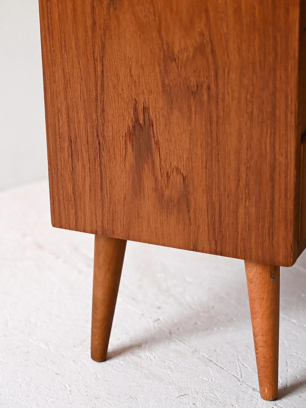 Couple Scandinavian bedside tables in 1950s 8
