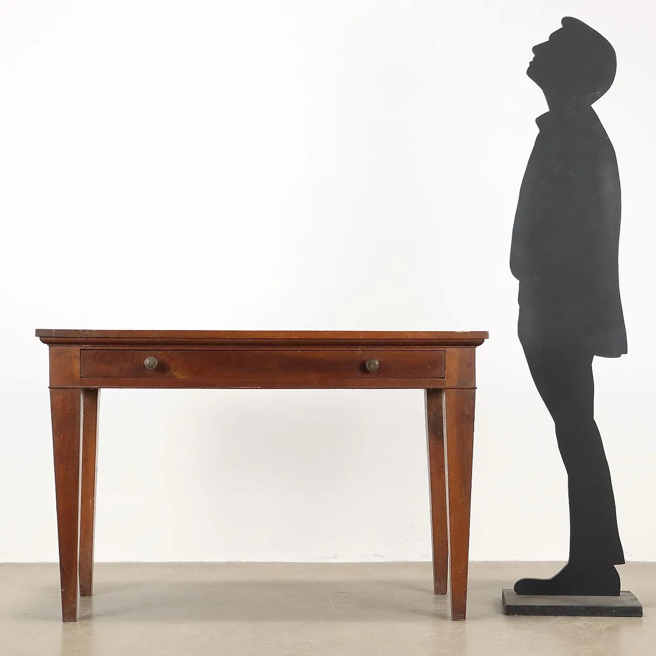 Scrittoio Direttorio in noce con cassetti, '700 2