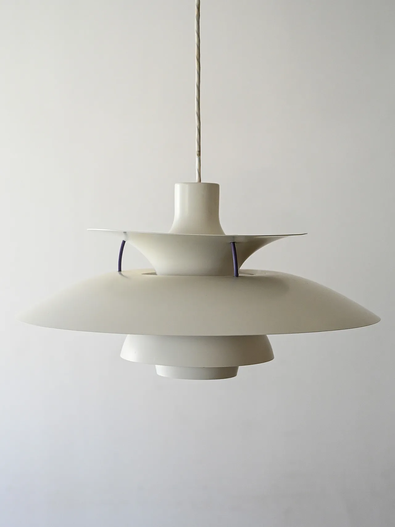 Lampadario PH 5 bianco di Poul Henningsen 2