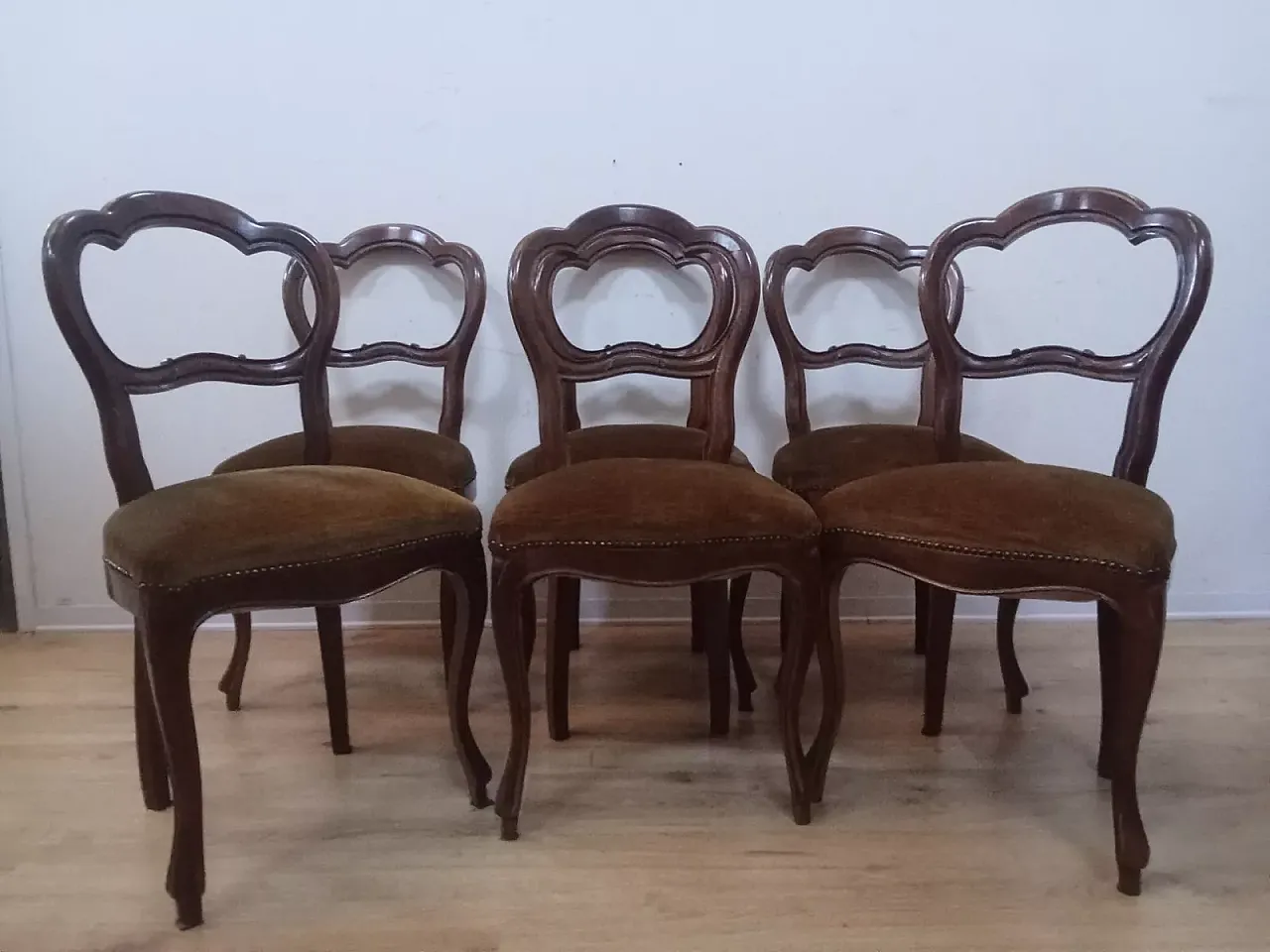 6 Louis Filippo style chairs, mid-20th century 8