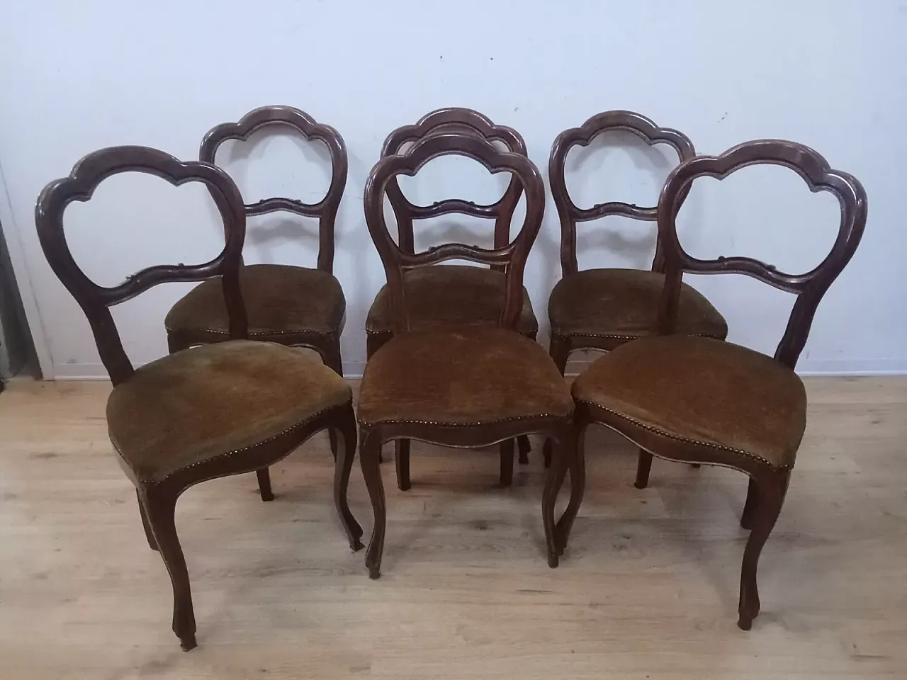 6 Louis Filippo style chairs, mid-20th century 10
