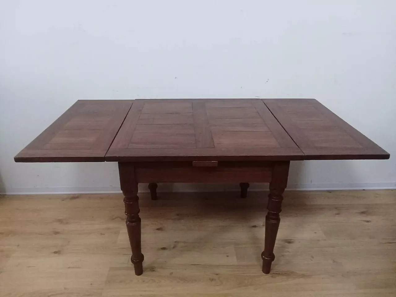 Tavolo allungabile in legno massello, inizi '900 12