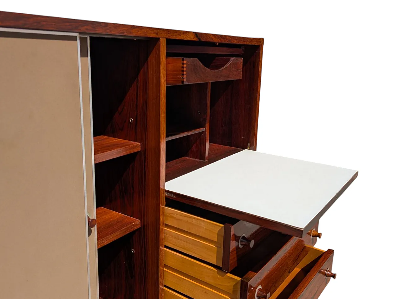 Mobile bar creato da G. Coslin per 3V Arredamenti, Italia anni 60 12