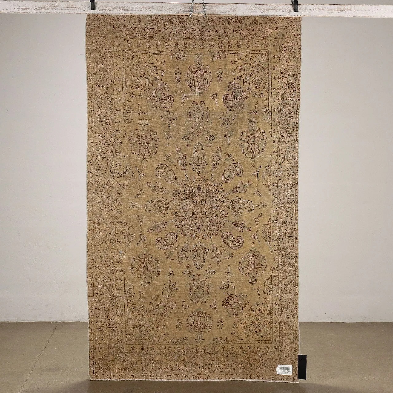 Thin knot rug in cotton & wool with floral motifs, 2000s 9
