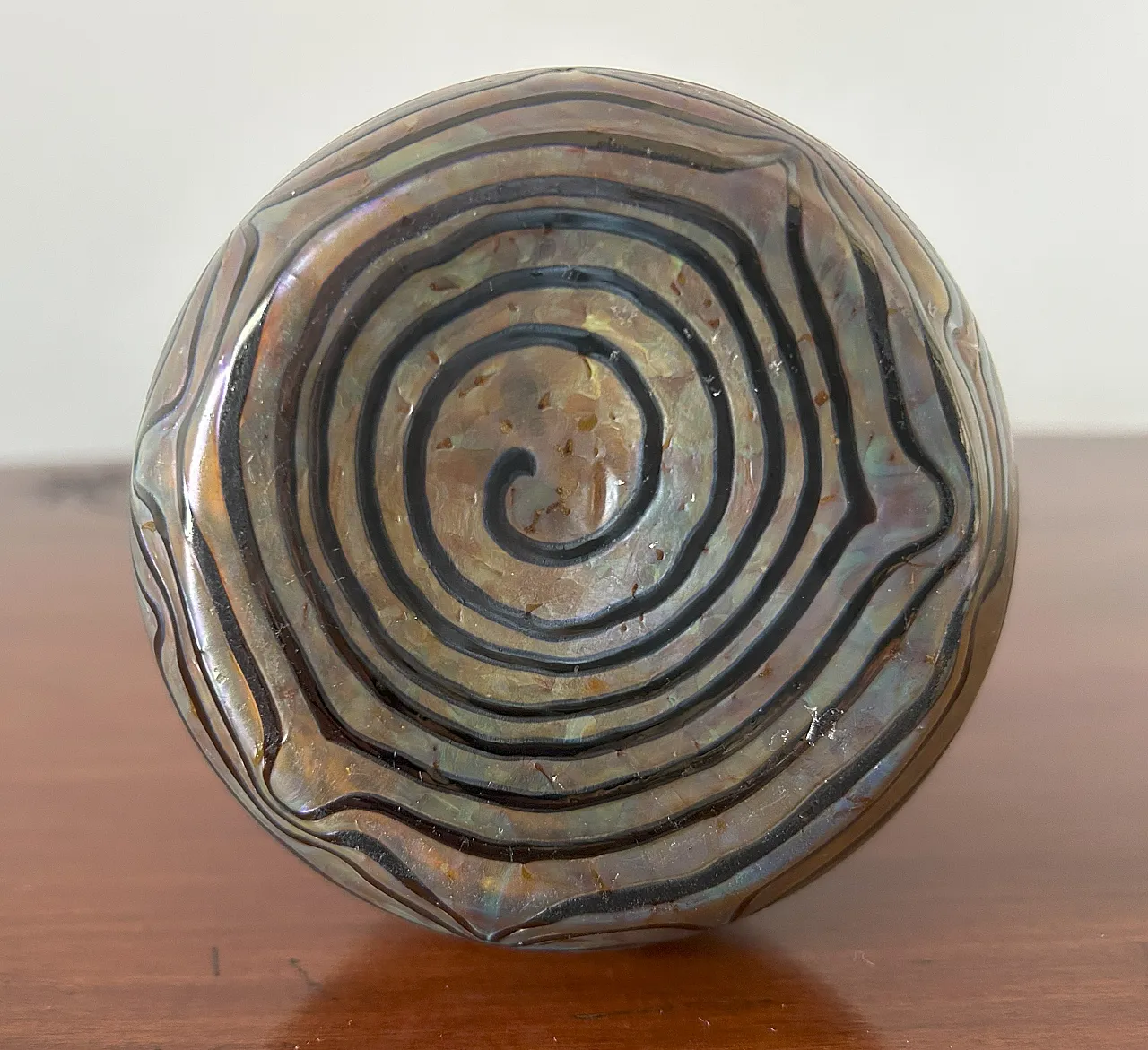 Vaso in vetro iridescente Art Nouveau, anni '20 30