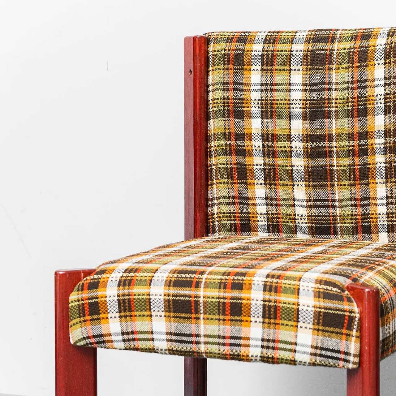 Set 4 wooden and fabric chairs, 70s 3