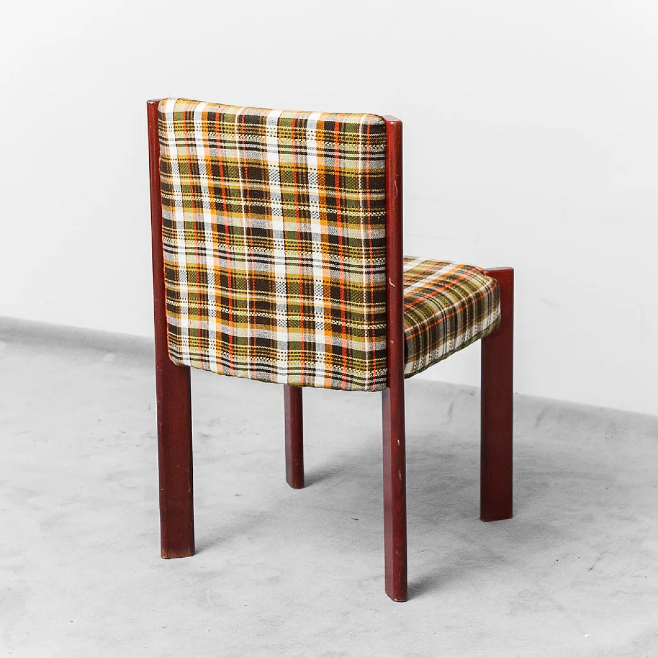 Set 4 wooden and fabric chairs, 70s 8