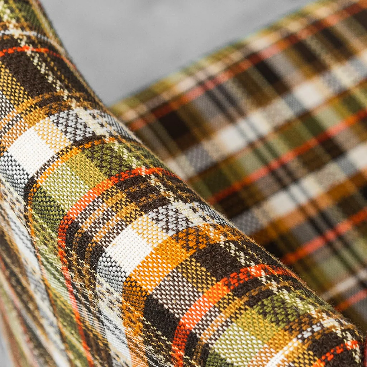 Set 4 wooden and fabric chairs, 70s 9