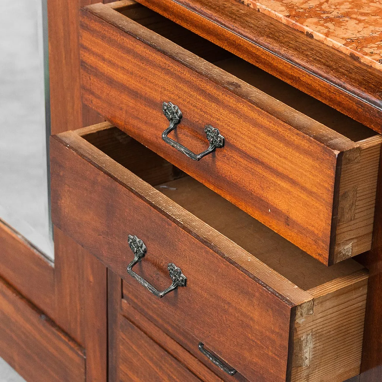 Cabinet cabinet with belief and mirror, 40s 6