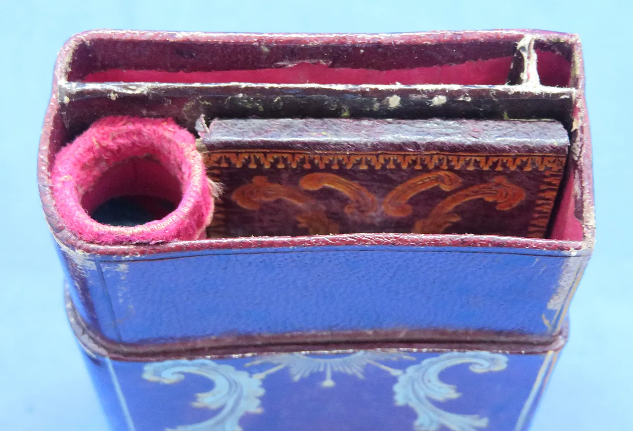 Tooled maroon leather sewing set, 19th century 7