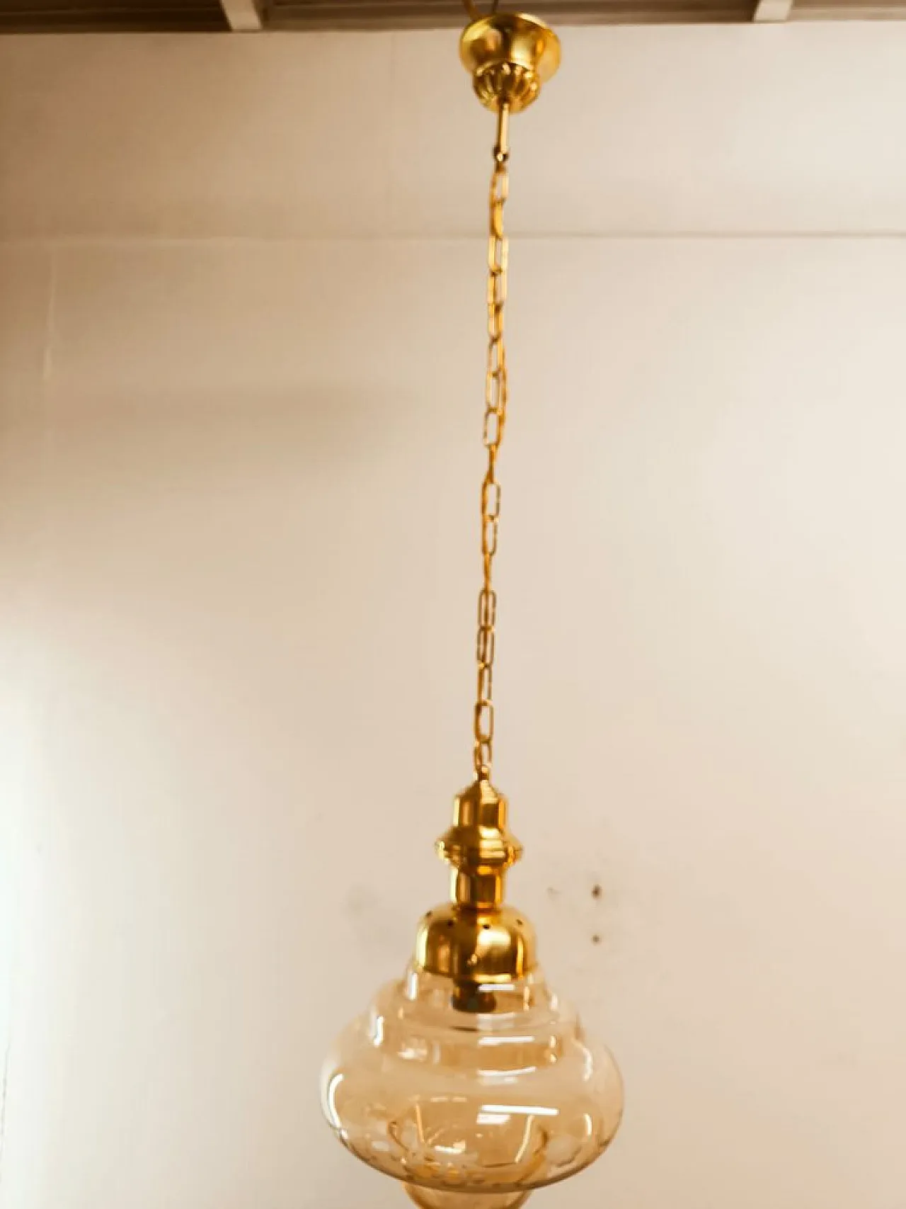 Lanterna in ottone e vetro ambrato, anni '50 4