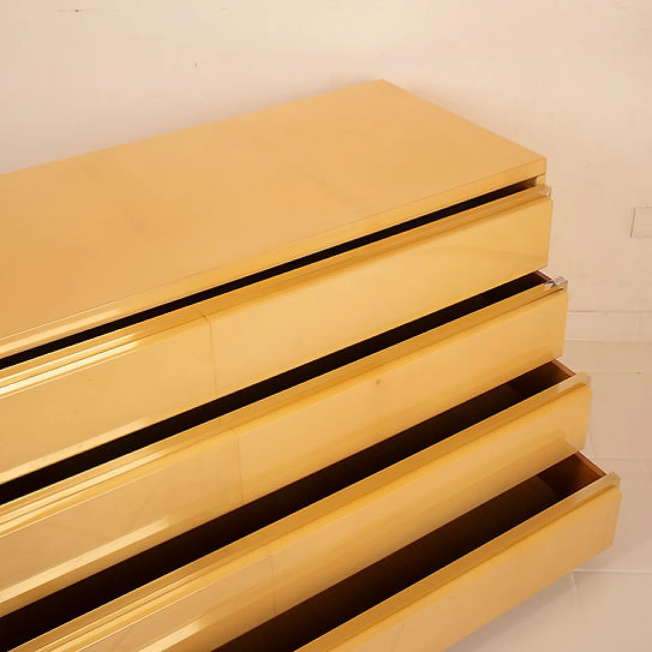 Cassettiera in pergamena di Aldo Tura per Tura Milano, anni '60 7