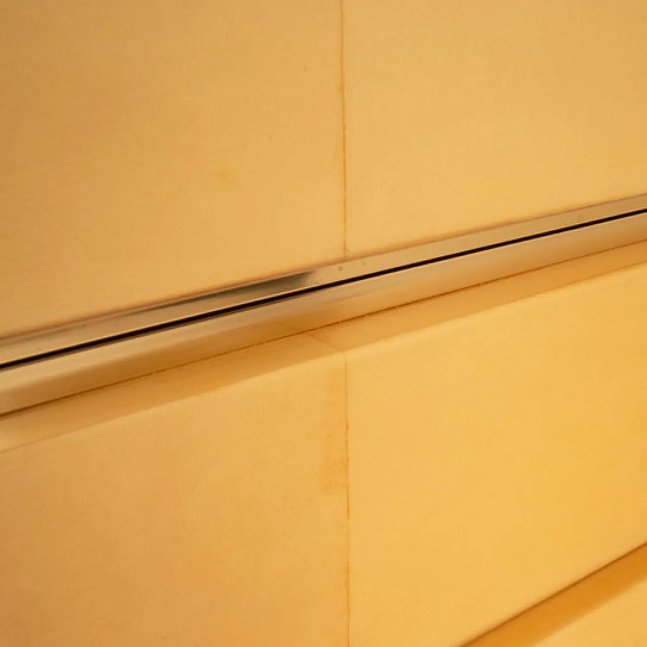 Cassettiera in pergamena di Aldo Tura per Tura Milano, anni '60 8