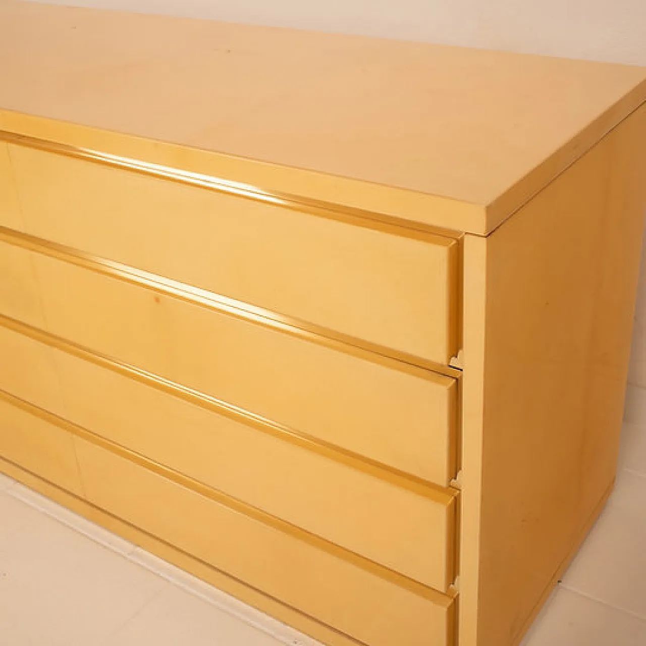 Cassettiera in pergamena di Aldo Tura per Tura Milano, anni '60 15