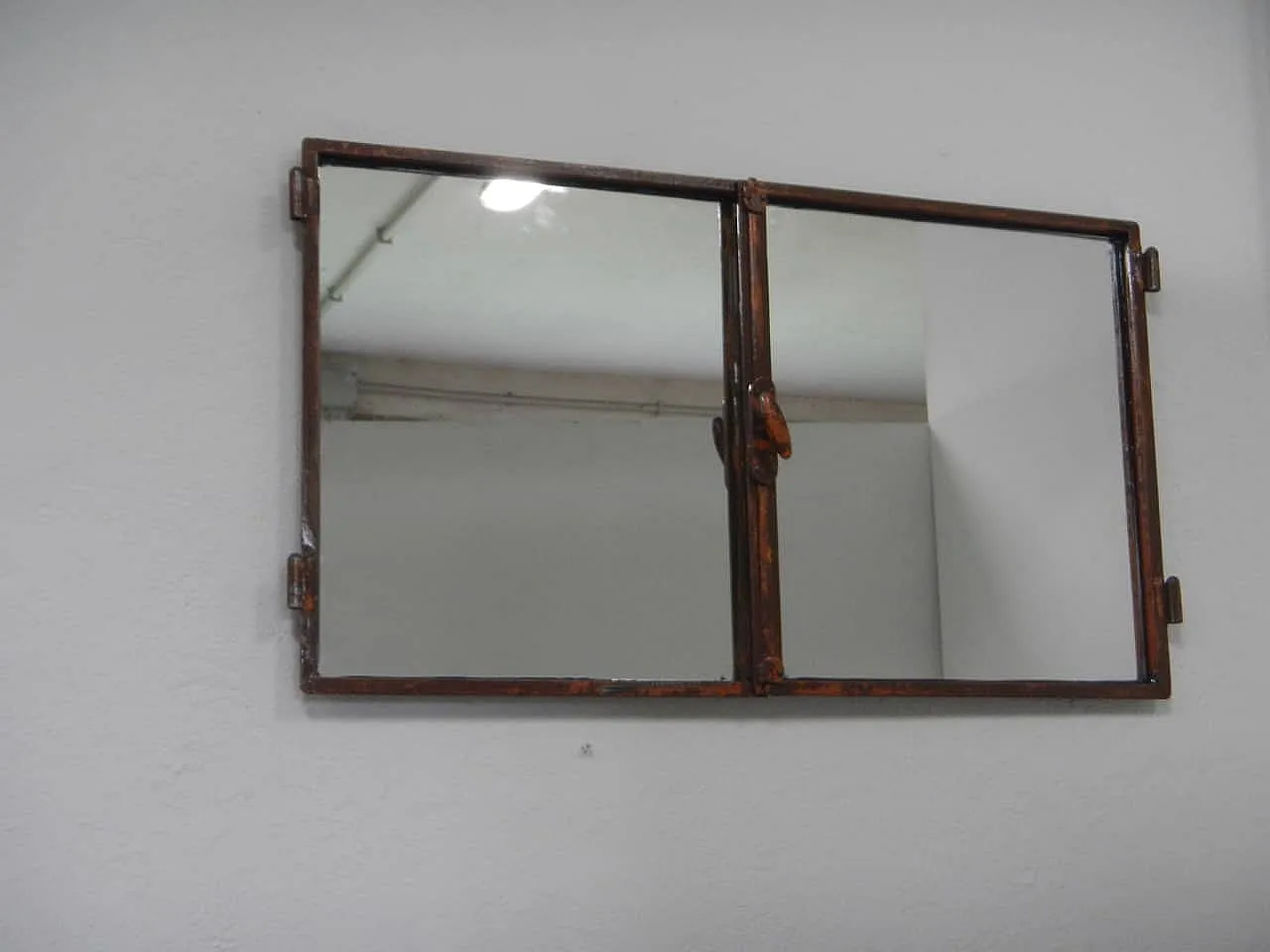 Specchio su finestra  1950 2