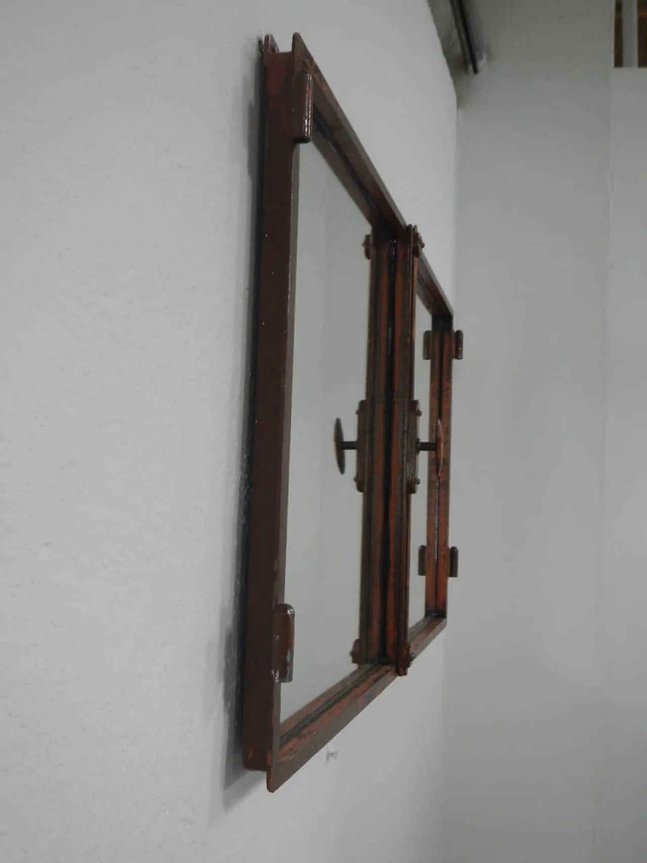 Specchio su finestra  1950 3