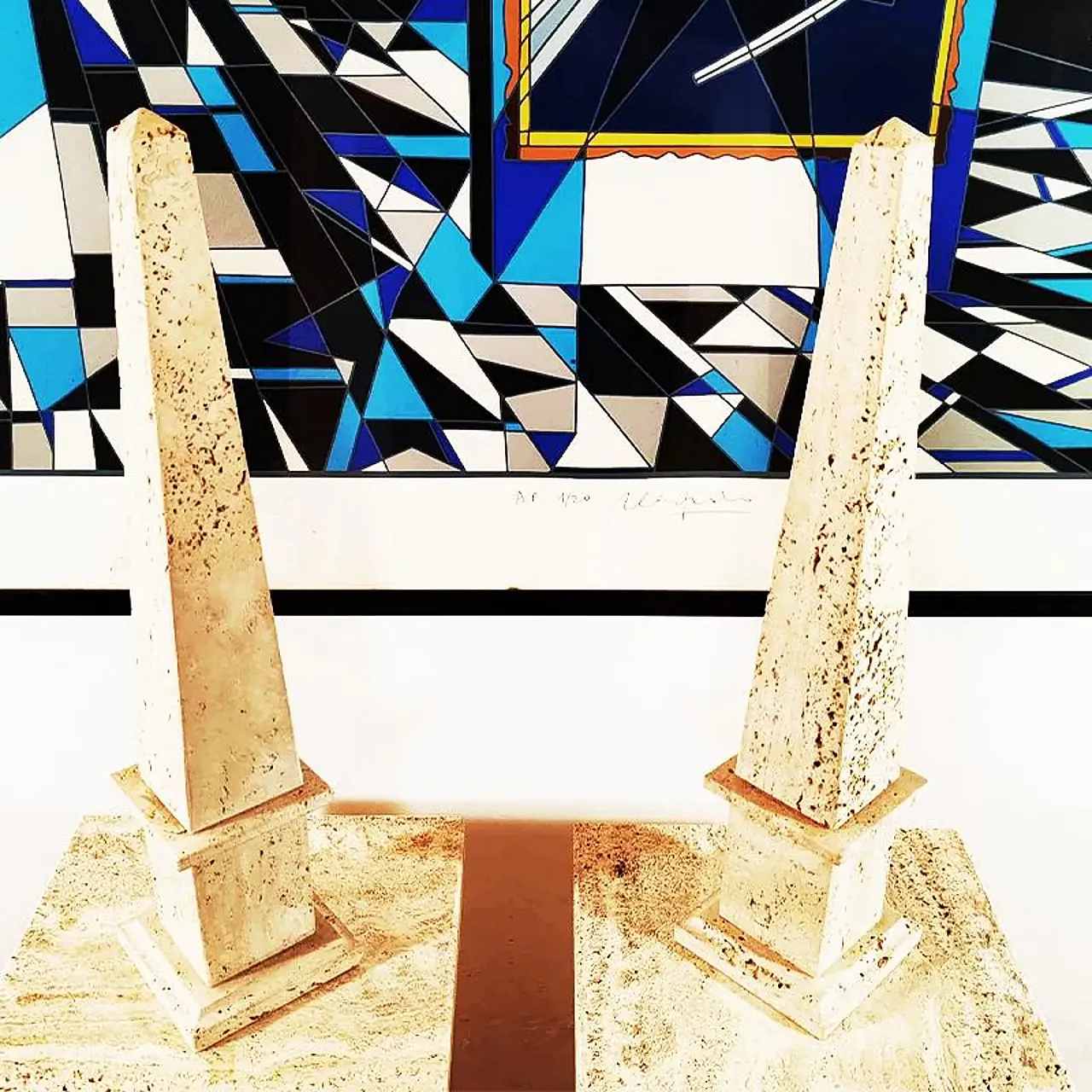 Coppia di grandi obelischi in travertino, anni '60 3