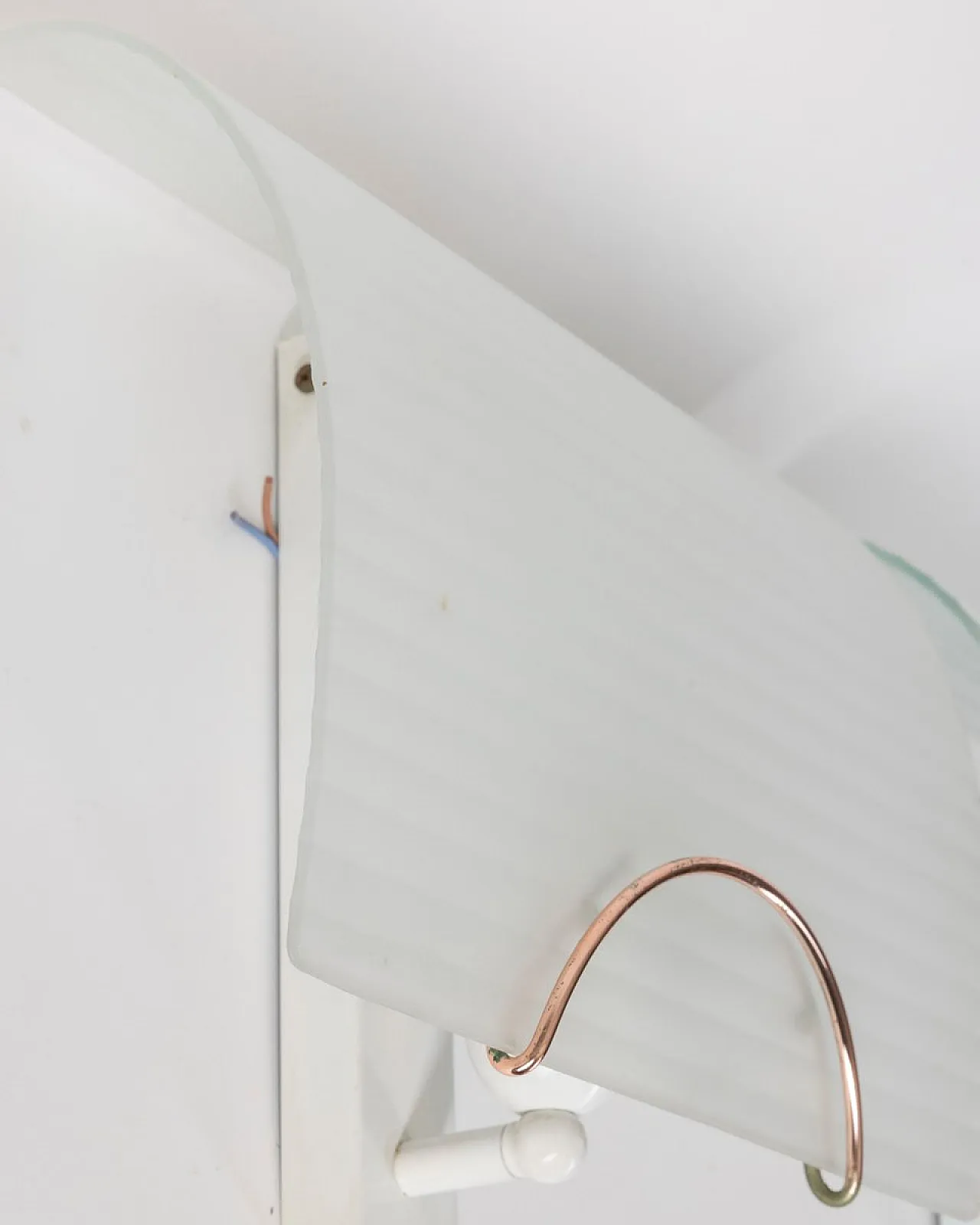 Coppia di lampade da parete in vetro decorato, anni '80 7