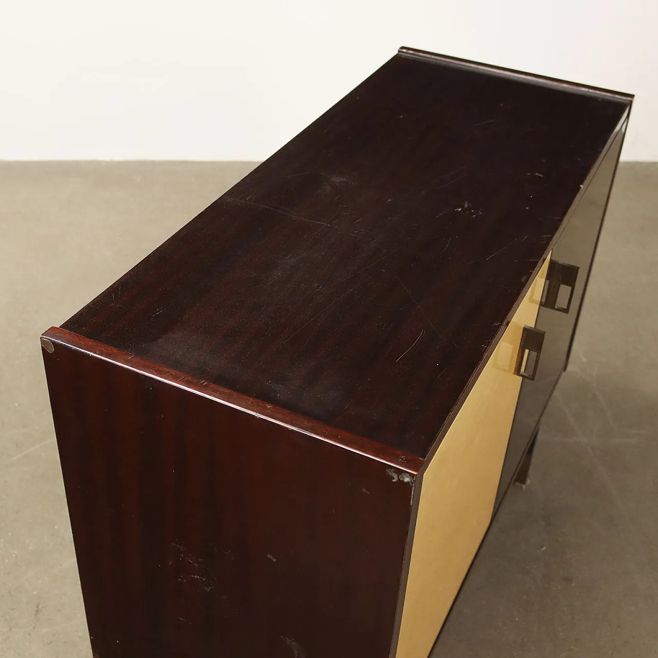 Piccolo mobile bar in mogano impiallacciato, anni '60 3