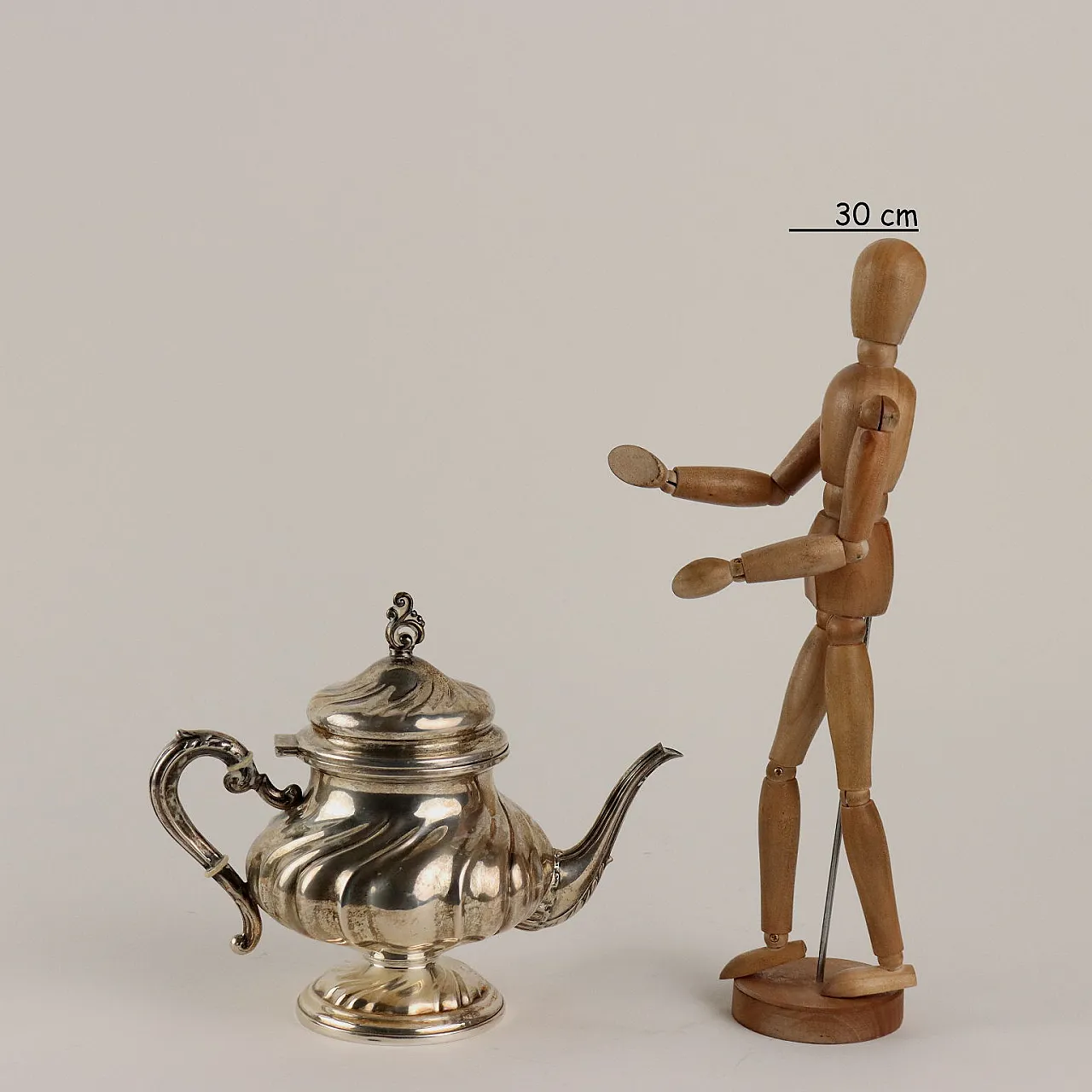 Teiera in argento, metà '900 2
