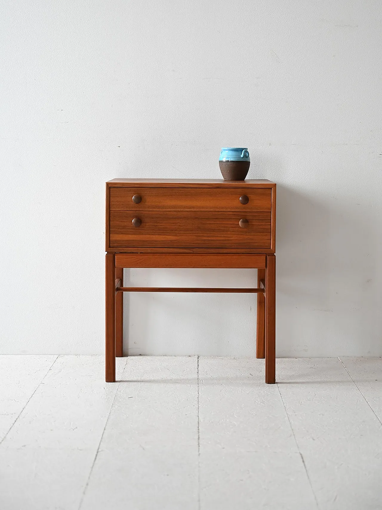 Scandinavo Tibro table 1