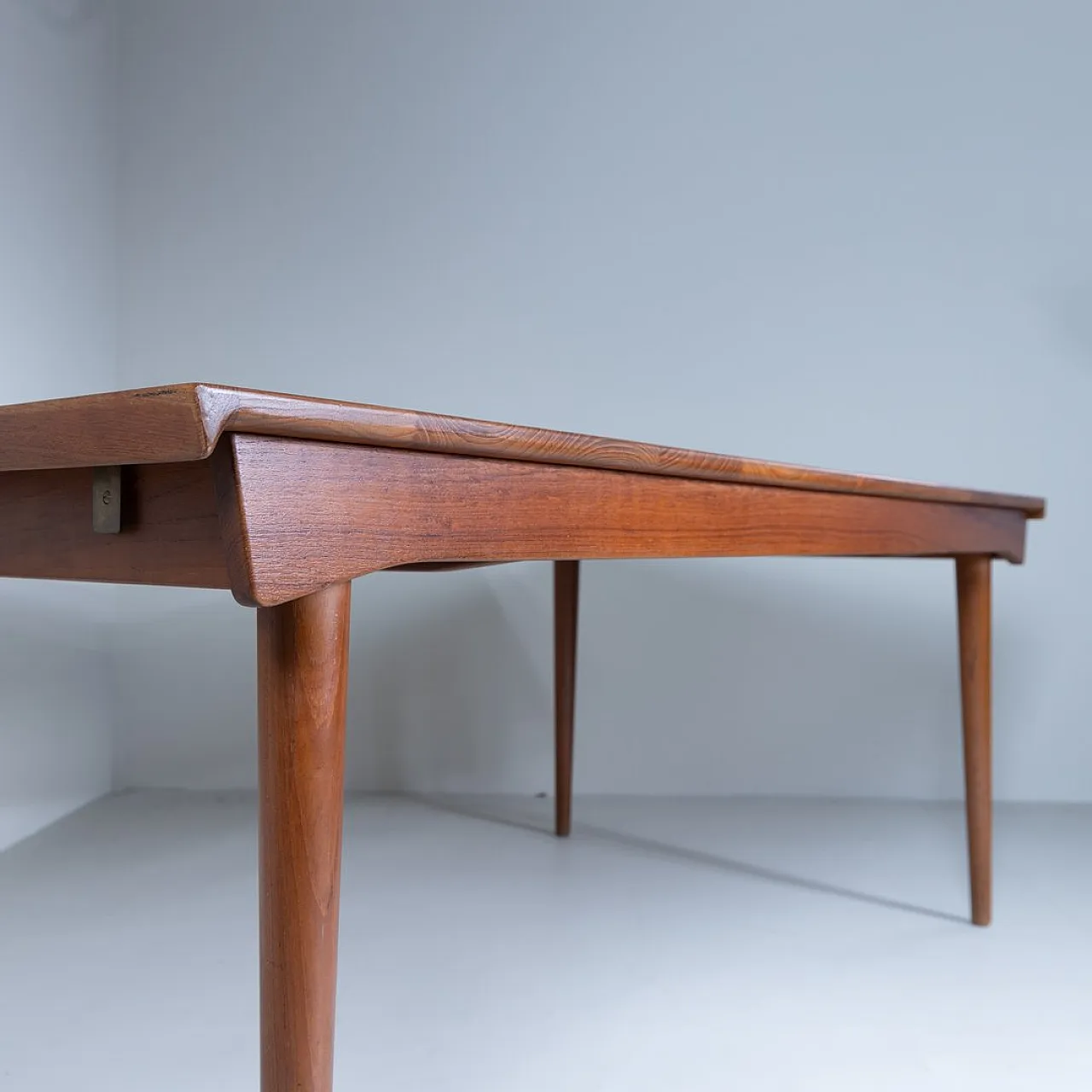 Tavolo da pranzo allungabile in legno attribuito a Finn Juhl, 1950 9