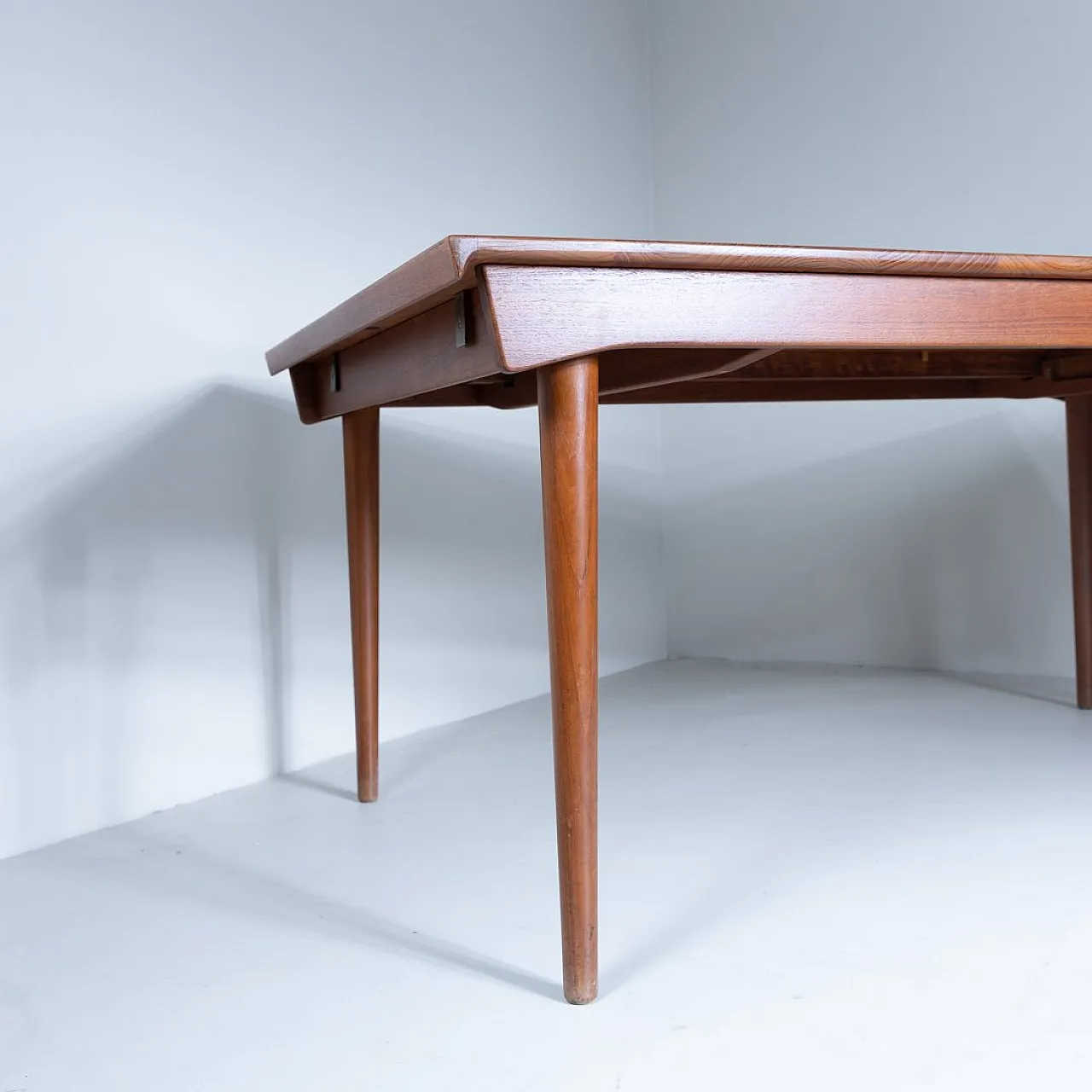Tavolo da pranzo allungabile in legno attribuito a Finn Juhl, 1950 10