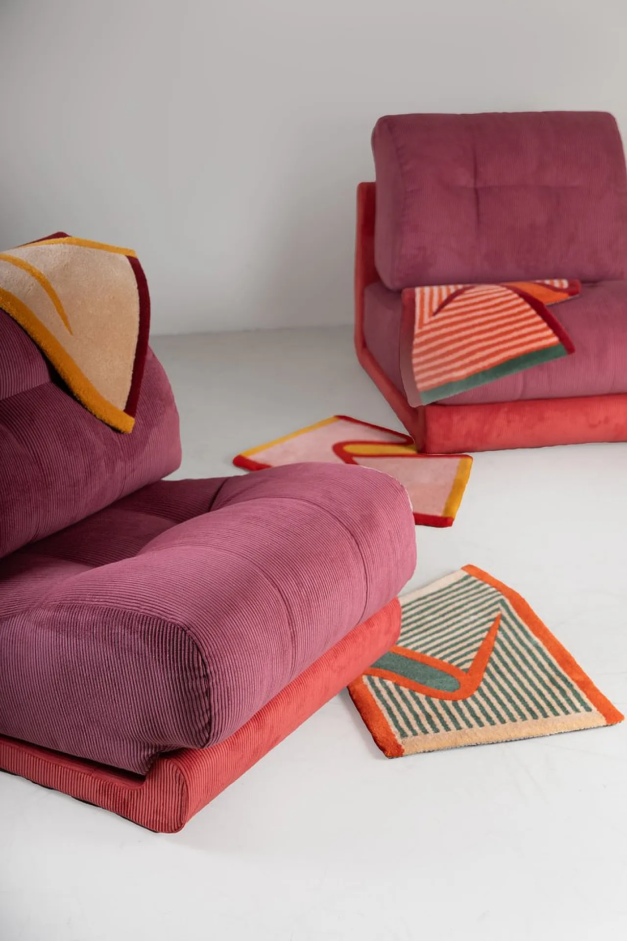 Pair of L2C Lounge Chairs by Guido Faleschini for Mariani, 1970s 7