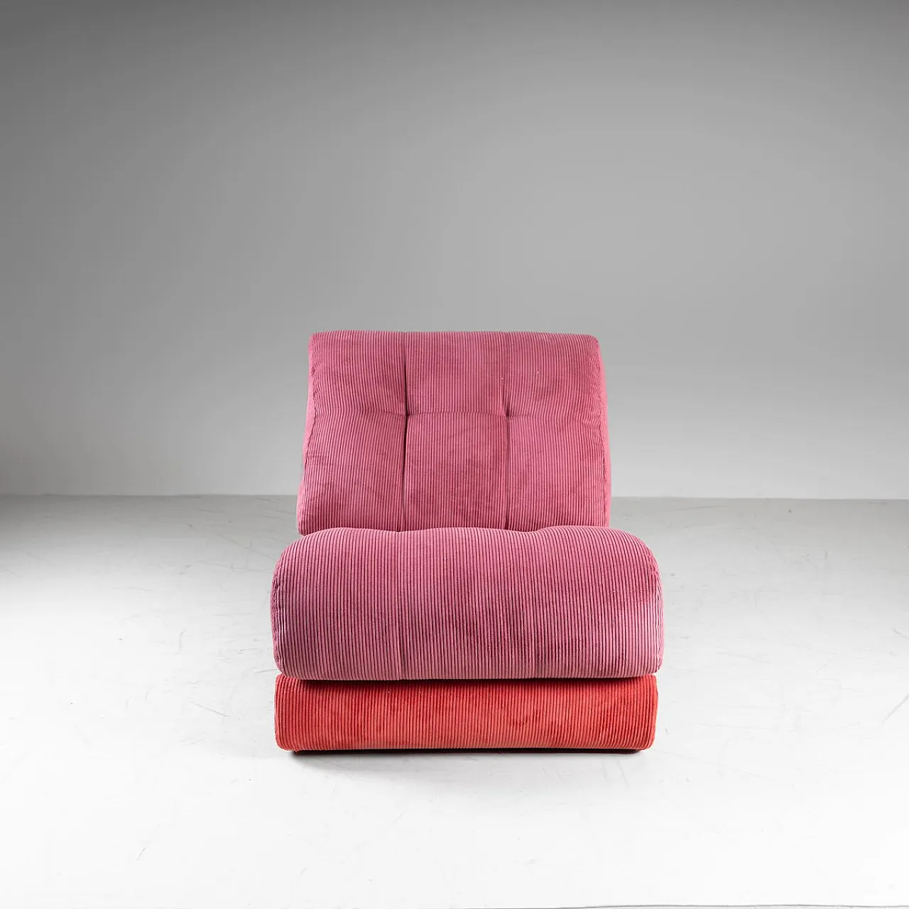 Pair of L2C Lounge Chairs by Guido Faleschini for Mariani, 1970s 11