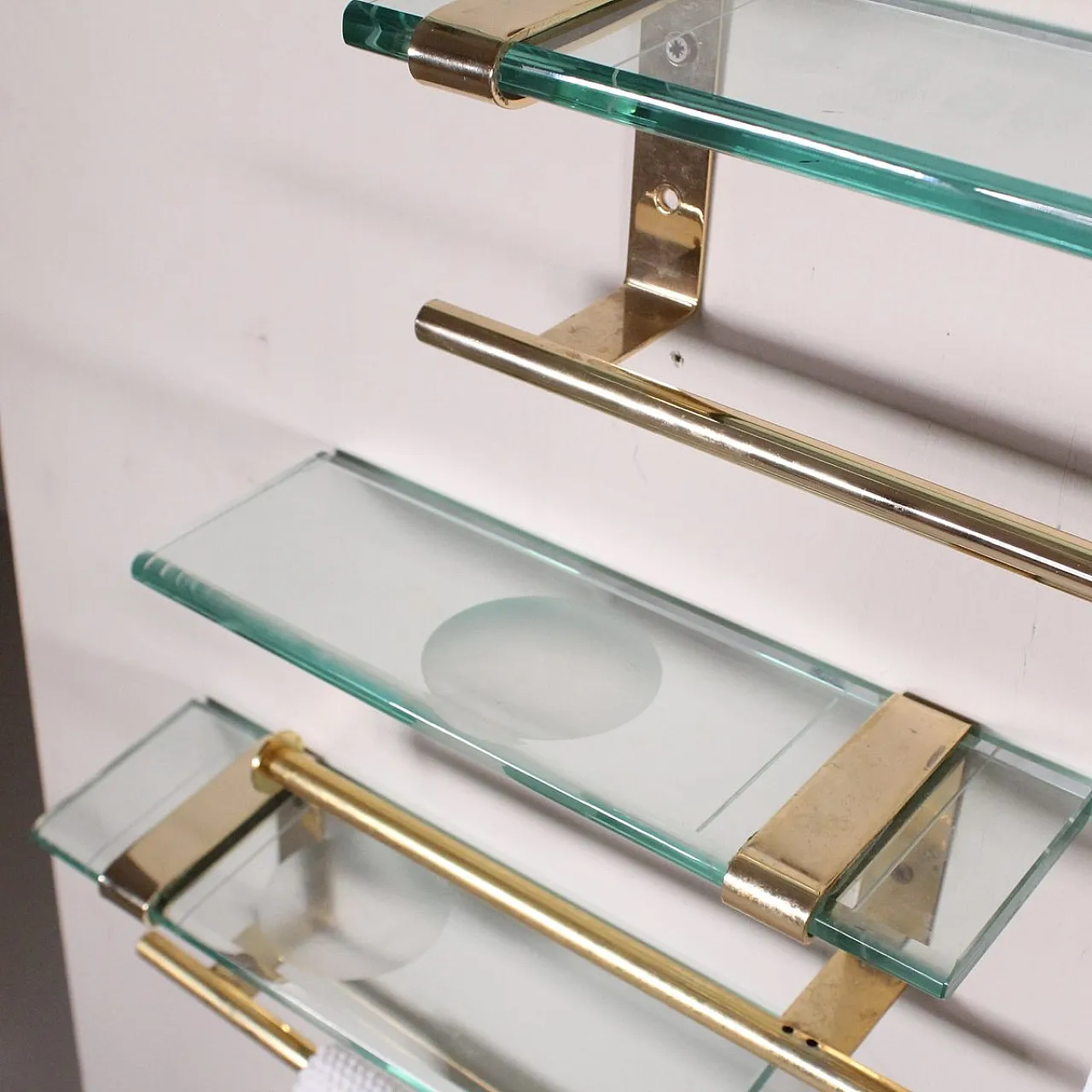 6 Glass and Brass Bathroom Set in the style of Fontana Arte, 70s 5
