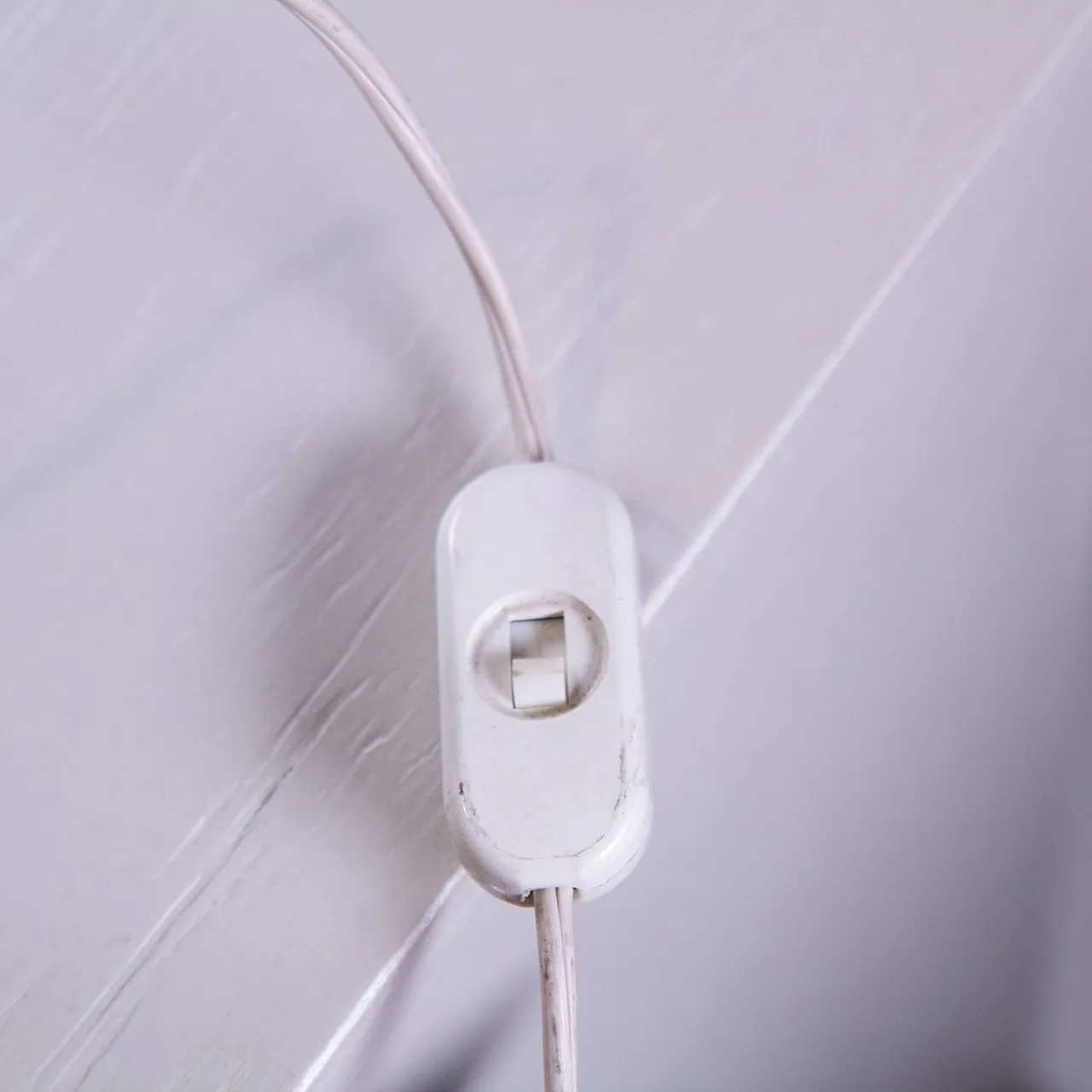 Pair of steel table lamps, 1970 13