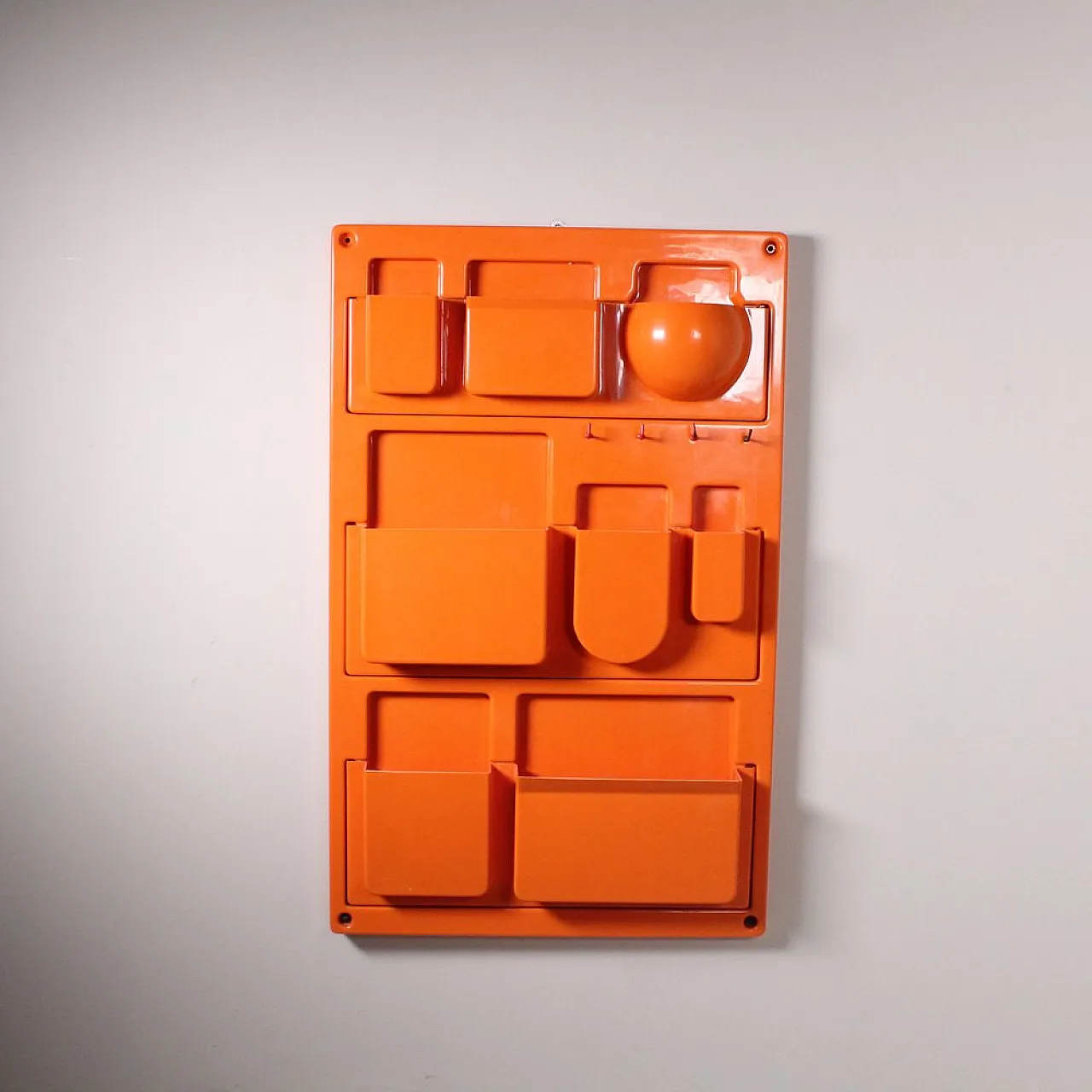 Organizer da parete in plastica arancione, anni '70 1