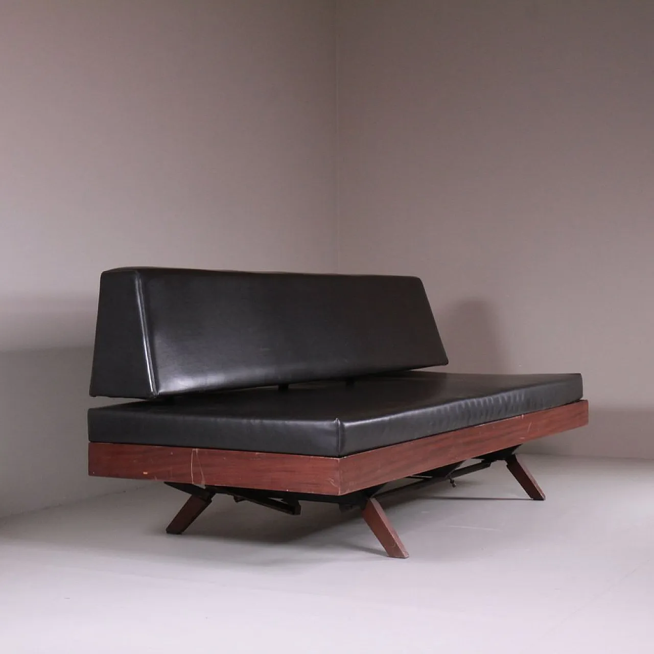 Black Vinyl and Wood Sofa, 1970 6