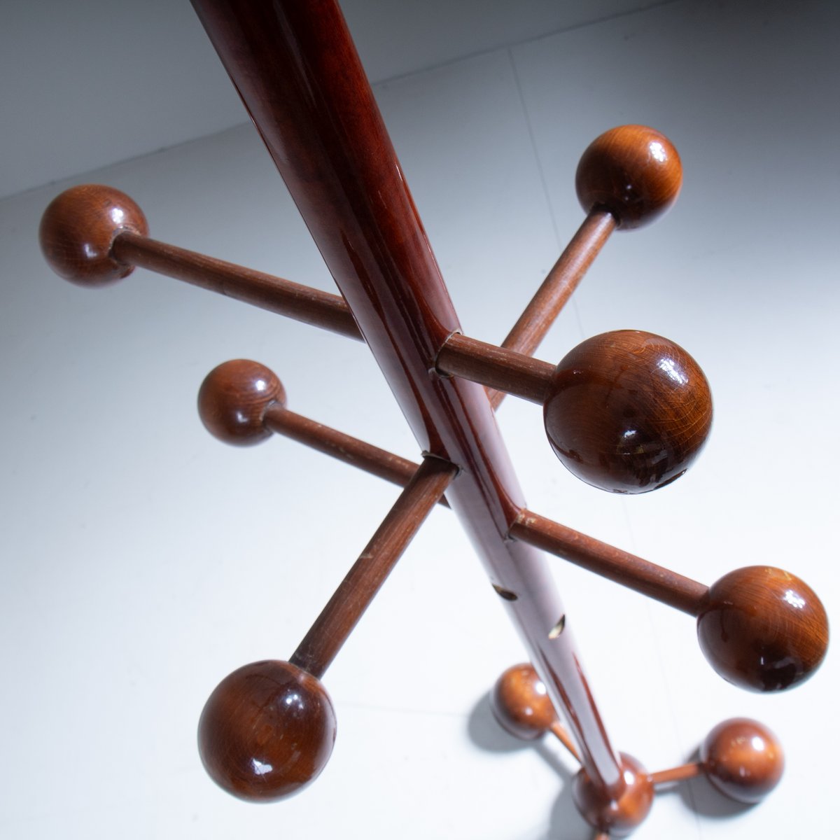 mid-century-wooden-coat-hanger
