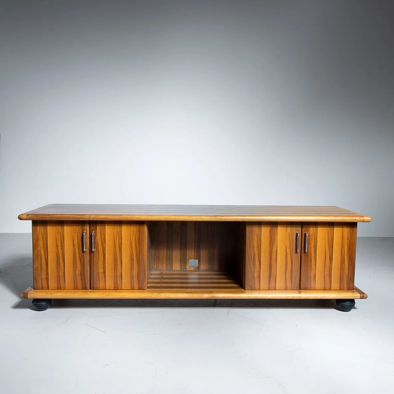 Credenza bassa in legno, Italia, anni '70 9