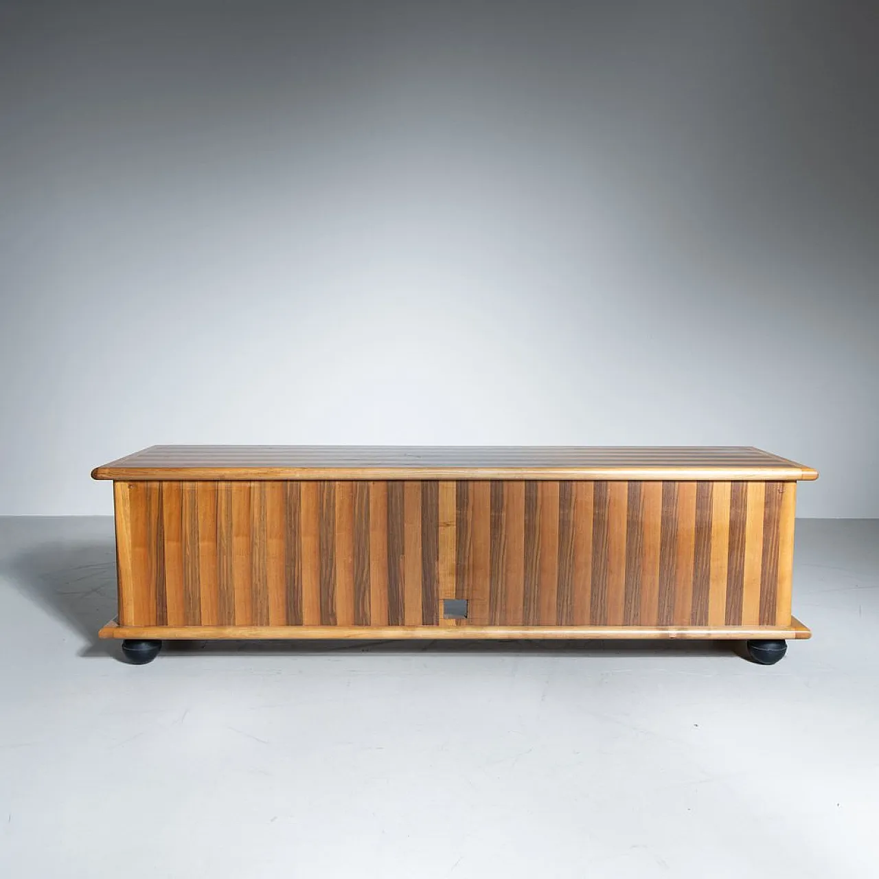 Credenza bassa in legno, Italia, anni '70 10