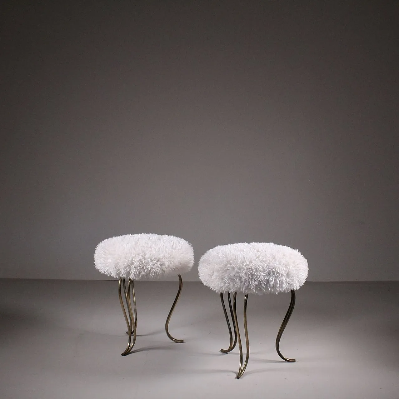 Pair of stools in brass and leather, 50s 1