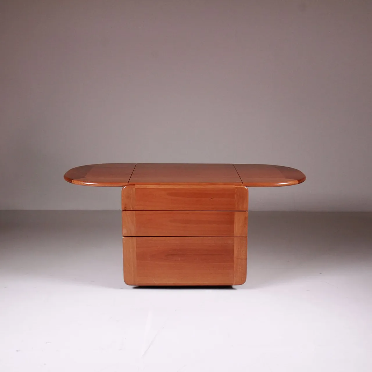 Pair of Bedside Tables by Afra & Tobia Scarpa for Molteni, 70s 5