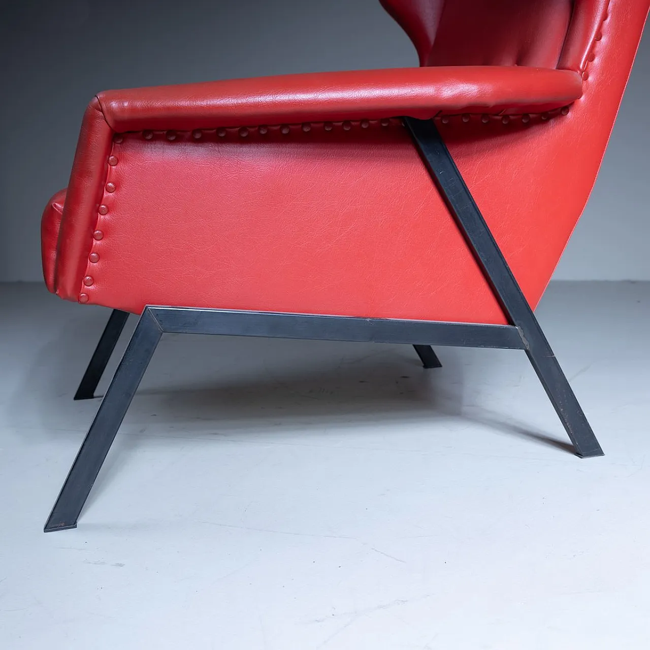 Poltrona in skai rossa, anni '70 3