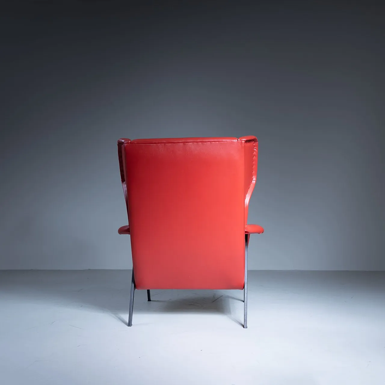 Poltrona in skai rossa, anni '70 13