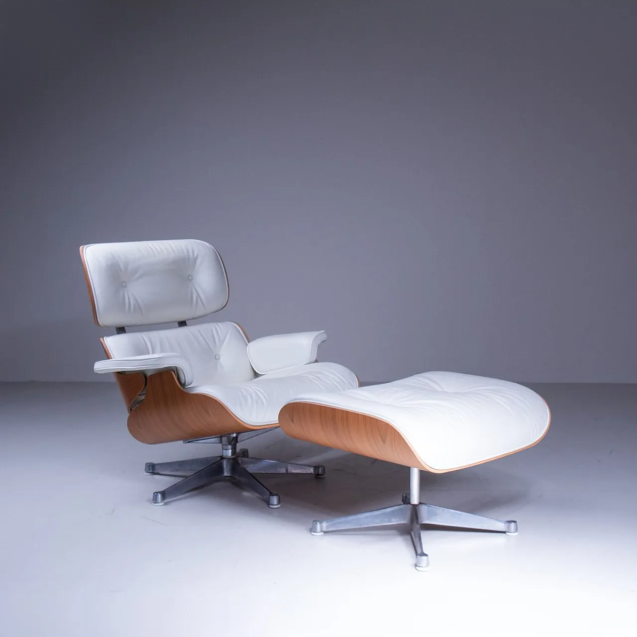 Set of Lounge Chair and Ottoman by Charles & Ray Eames for Vitra, 1950s 8