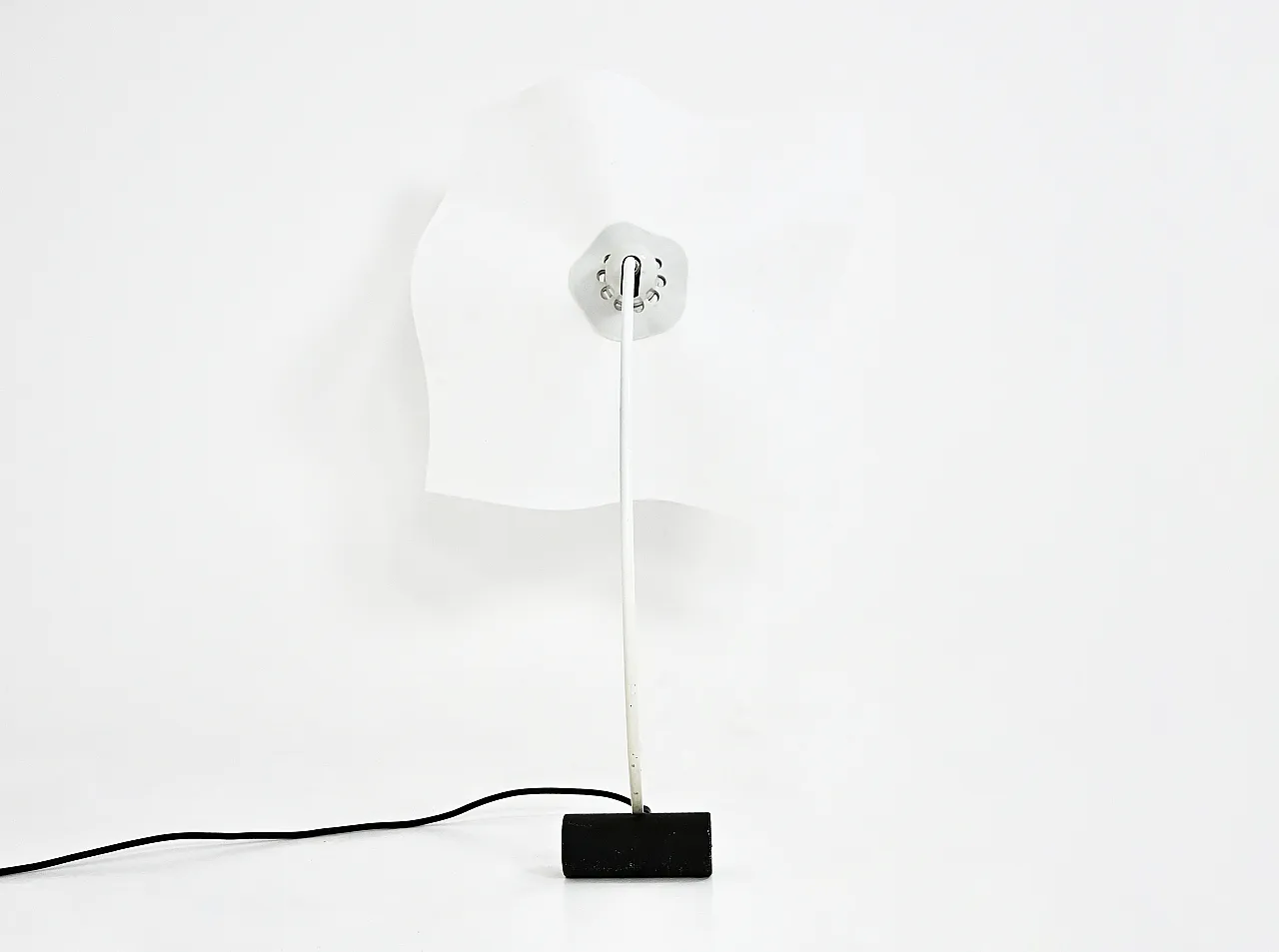 Area curvea lampada da tavolo di Mario Bellini per Artemide, anni '70 9