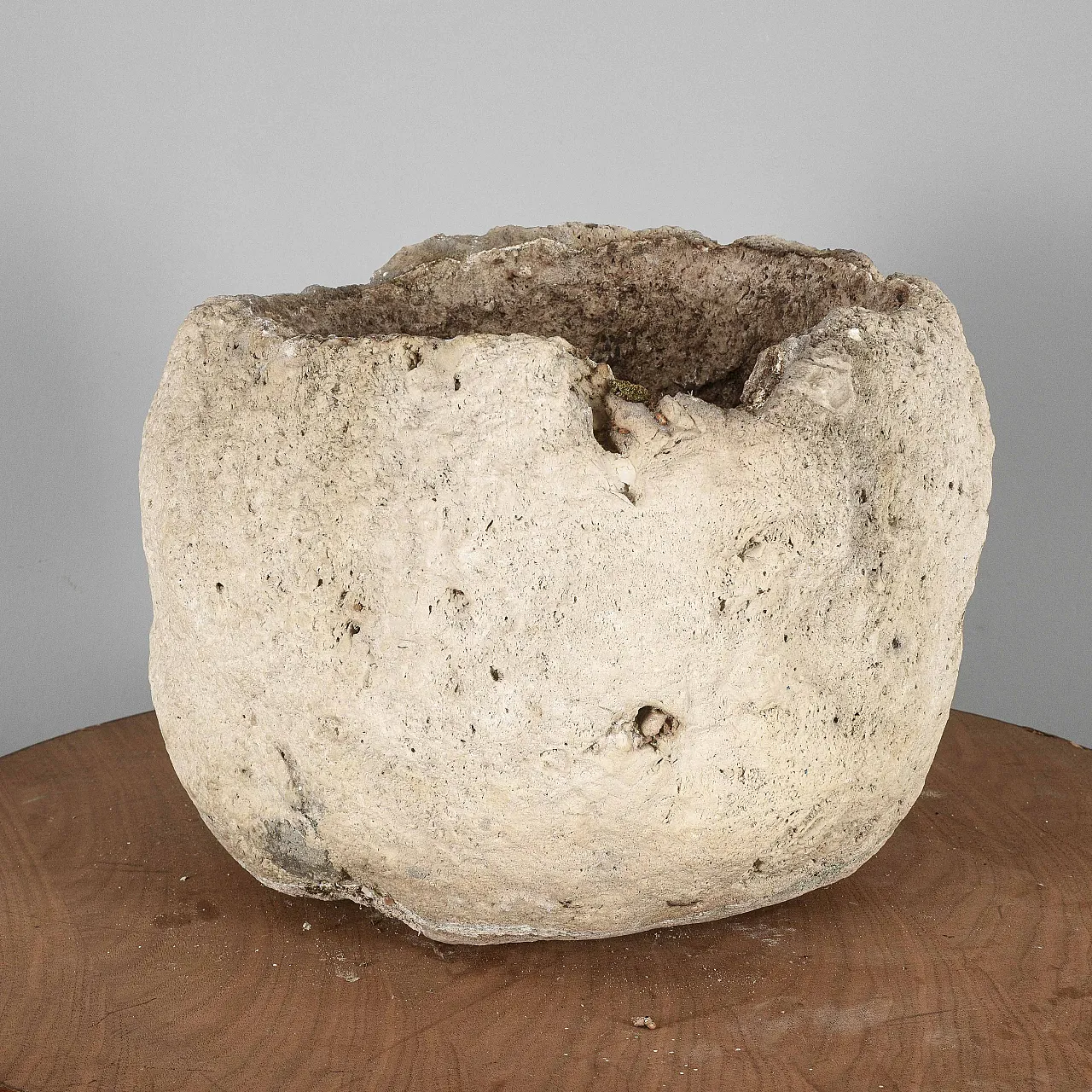 Stone plant pot, 20th century 3