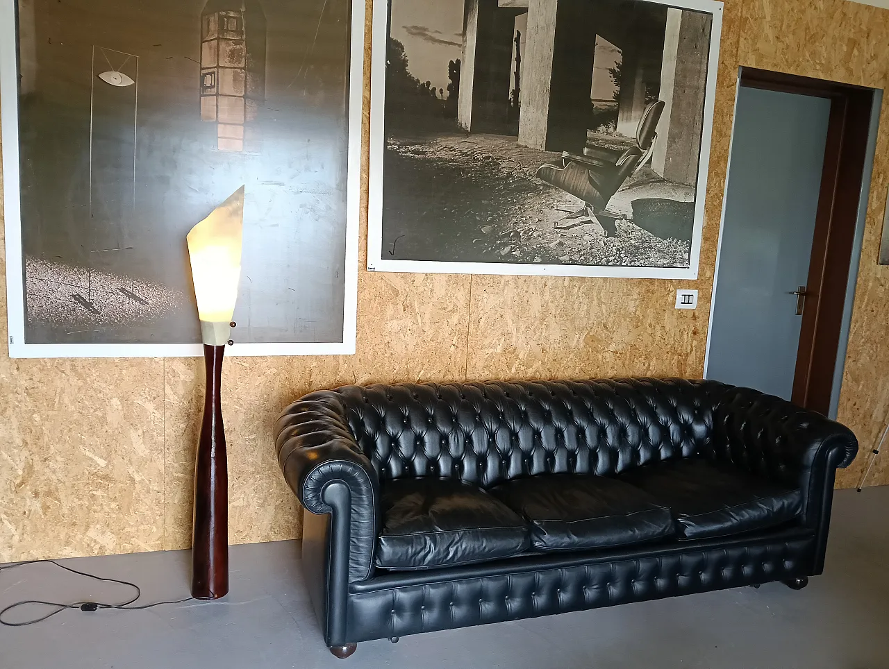 Piantana in legno tinto con paralume in pergamena, anni '70 19