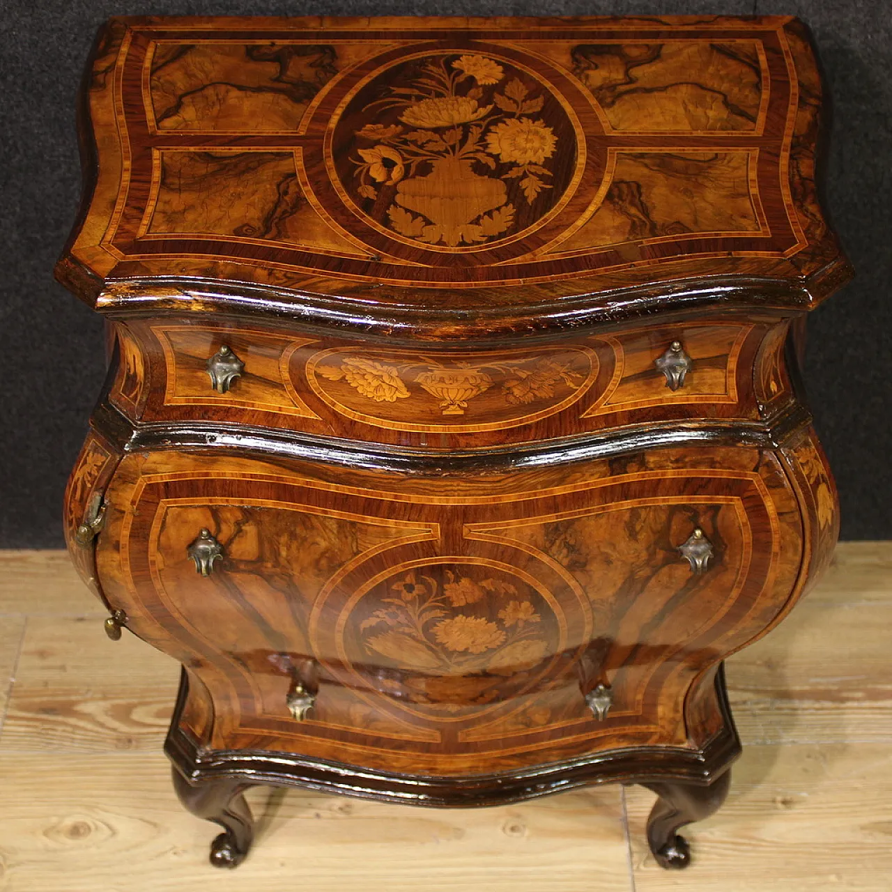 Coppia di comodini lombardi intarsiati in stile Luigi XV, '900 10